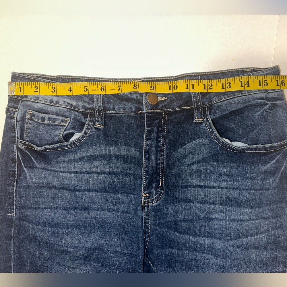 Kancan Signature Mid Rise Ankle Skinny‎ Capri Jeans Women's Size 30 Distressed - Picture 6 of 7